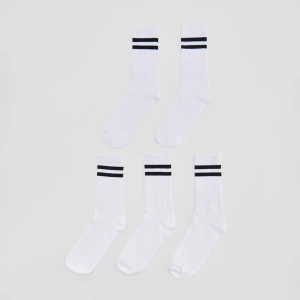 Długie skarpetki 5-pak białe z kontrastowymi motywami House
