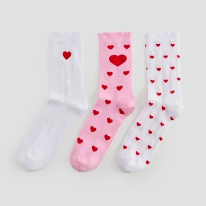 Długie skarpetki z motywem serduszek 3-pak House