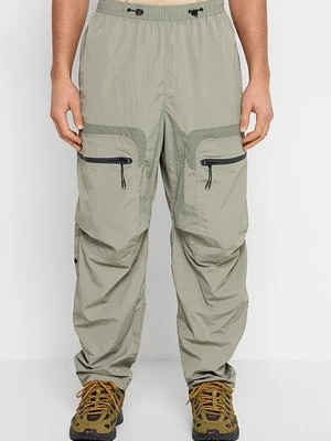 Długie spodnie trekkingowe Nike Sportswear