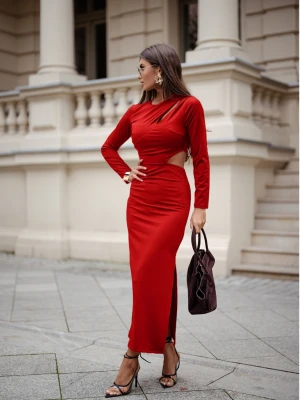 Dopasowana maxi sukienka z wycięciami DEVRA - czerwona  magmac 