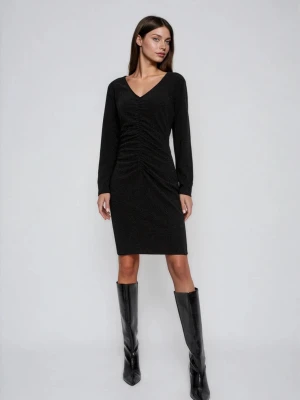 Dopasowana sukienka czarna Moodo