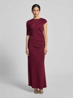 Dopasowana sukienka wieczorowa z krótką peleryną model 'KASSANDRA' Vero Moda