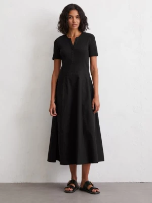 Dopasowana sukienka z prążkowanego dżerseju Marc O'Polo