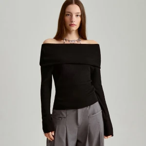 Zdjęcie produktu Dopasowany sweter typu open shoulder czarny House