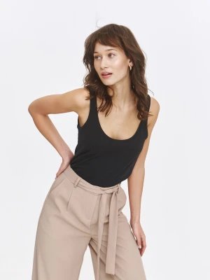 Dopasowany top na ramiączkach w czarnym kolorze Top Secret