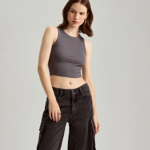 Dopasowany top z okrągłym dekoltem House