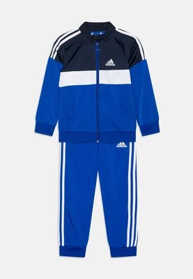 Dres adidas performance