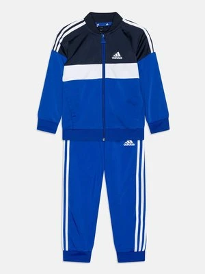 Dres adidas performance