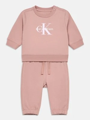 Dres Calvin Klein Jeans