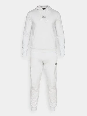 Dres EA7 Emporio Armani