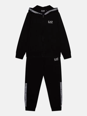 Dres EA7 Emporio Armani