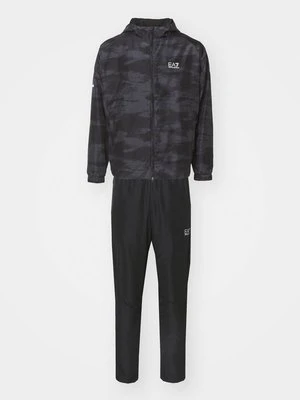 Dres EA7 Emporio Armani