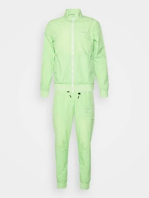 Dres EA7 Emporio Armani