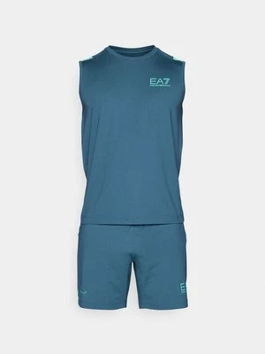 Dres EA7 Emporio Armani