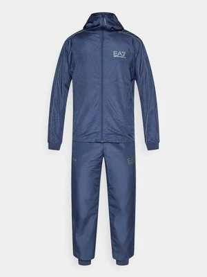 Dres EA7 Emporio Armani