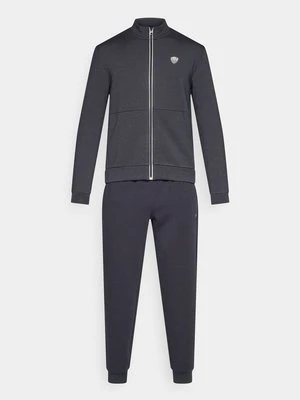 Dres EA7 Emporio Armani