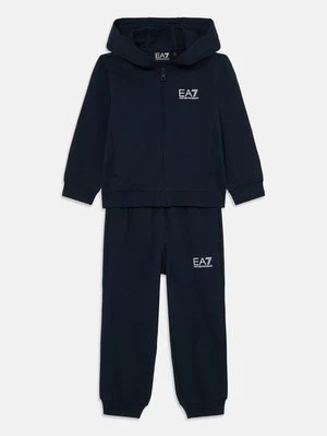 Dres EA7 Emporio Armani