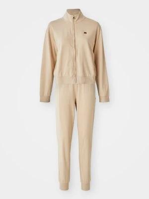 Dres EA7 Emporio Armani