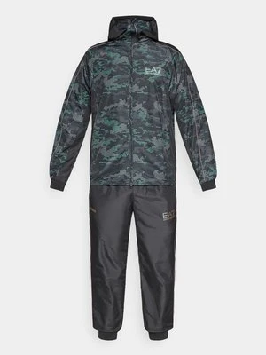 Dres EA7 Emporio Armani
