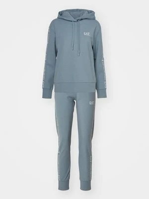 Dres EA7 Emporio Armani