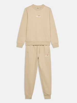 Dres Ellesse