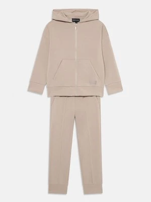 Dres Emporio Armani
