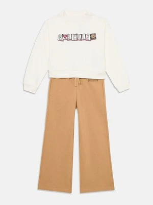 Dres Moschino