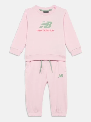 Dres New Balance jasnoróżowy