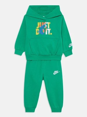 Dres Nike ciemnozielony
