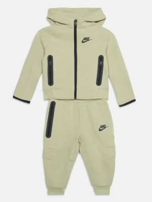Dres Nike oliwkowy