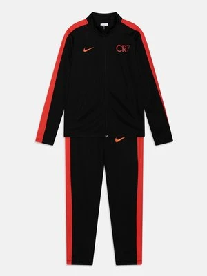 Dres Nike Performance