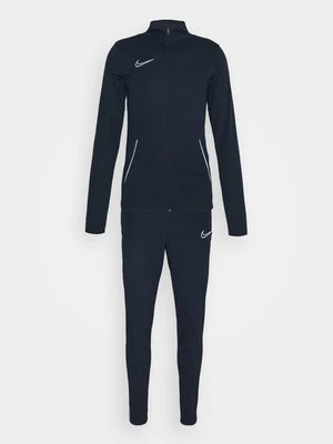 Dres Nike Performance