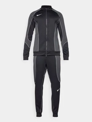 Dres Nike Performance