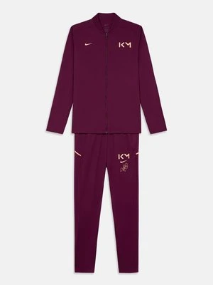 Dres Nike Performance