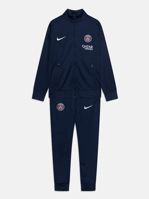 Dres Nike Performance