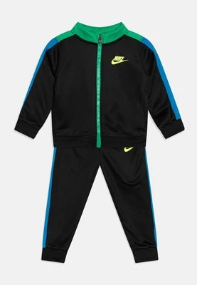 Dres Nike Sportswear