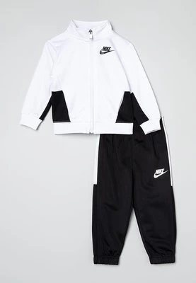 Dres Nike Sportswear