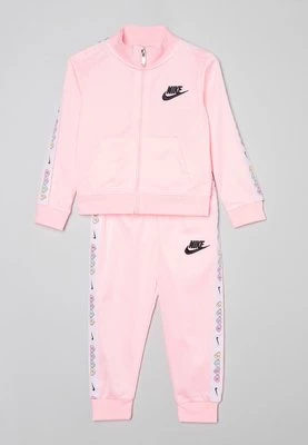 Dres Nike Sportswear