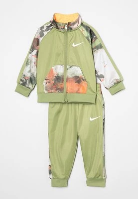 Dres Nike Sportswear