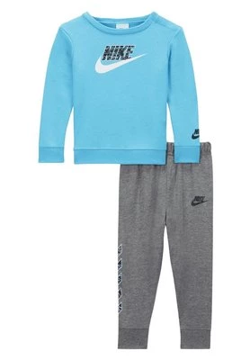 Dres Nike Sportswear