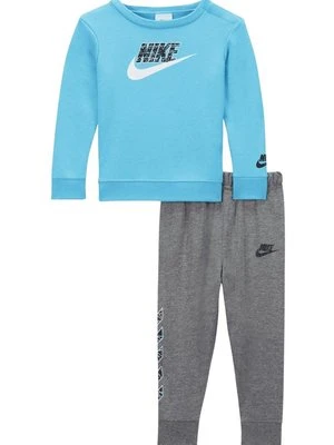 Dres Nike Sportswear