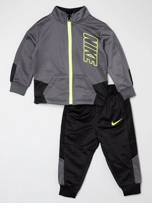 Dres Nike Sportswear