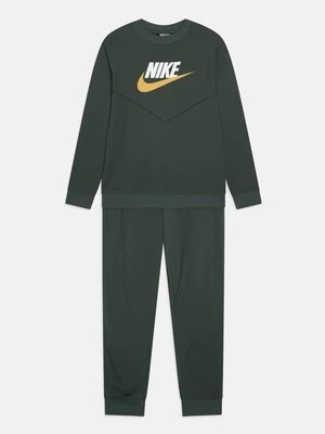 Dres Nike Sportswear