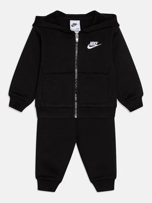 Dres Nike Sportswear