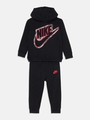 Dres Nike Sportswear