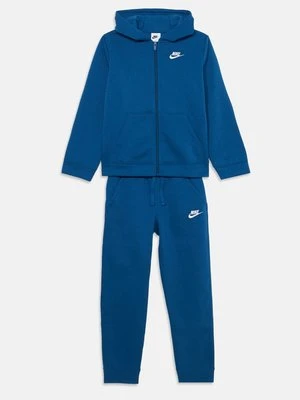 Dres Nike Sportswear