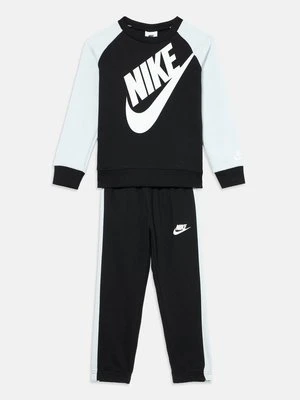 Dres Nike Sportswear