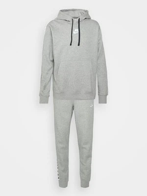 Dres Nike Sportswear