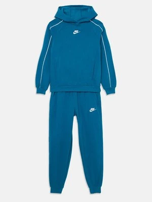 Dres Nike Sportswear