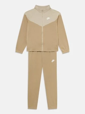 Dres Nike Sportswear